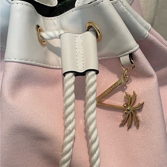 NWT Victoria’s Secret Large Duffle Bag - Picture 9 of 11